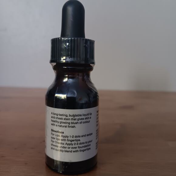 Isomers Lip and Cheek Stain~Red Cherry 0.51oz not lipstick/blush - Picture 2 of 3